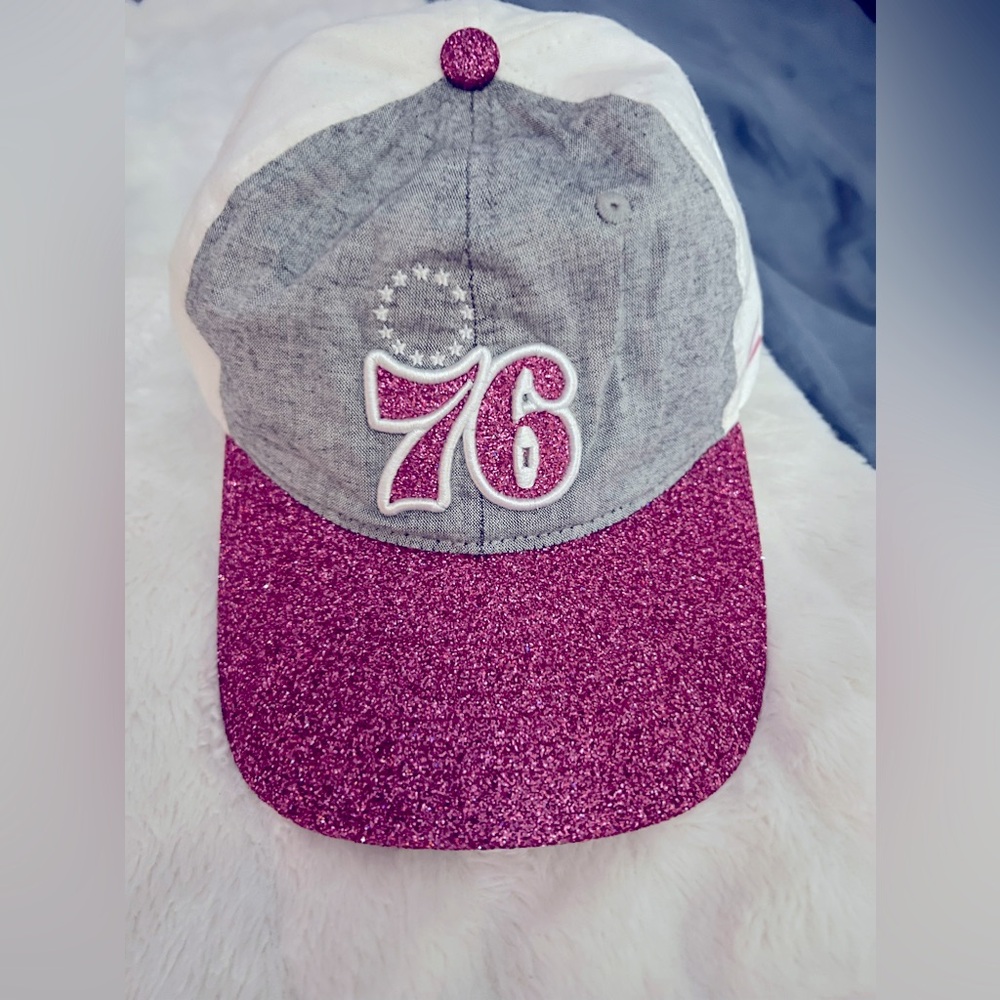 76ers woman’s gray, white & pink glitter adjustable hat